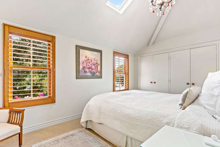 2/5b Eton Avenue Devonport_13