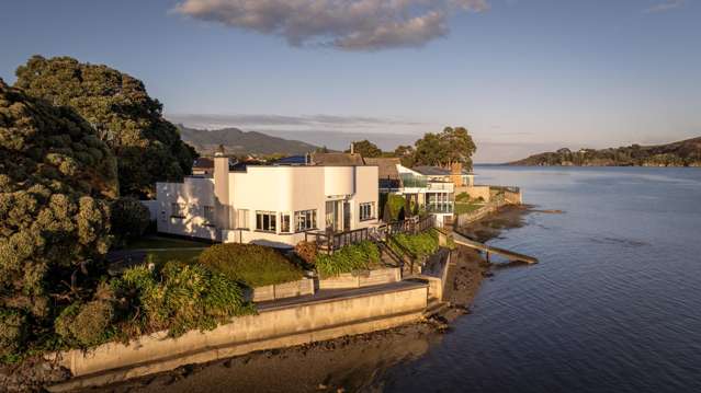 Waterfront Art Deco Escape