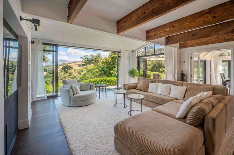 6890 Christchurch Akaroa Road Takamatua_9