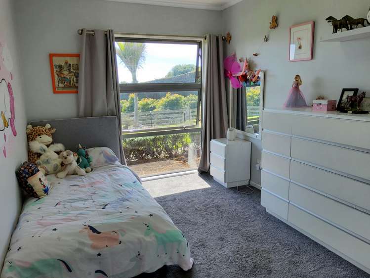 14 Merrick Road Pyes Pa_14