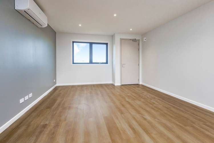 49 Otuwairoa Esplanade Opaheke_8