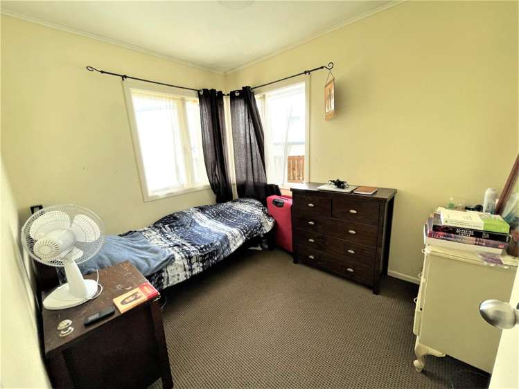 1/3 Mackenzie Street Te Atatu South_7