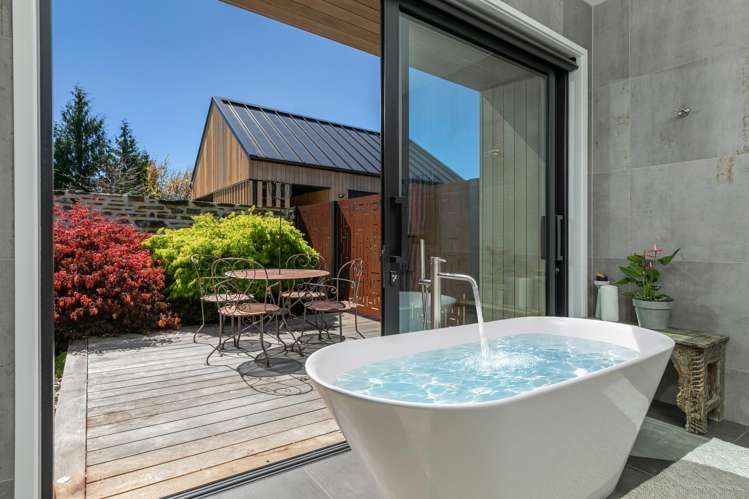 7 Mountain View Drive Wanaka_13