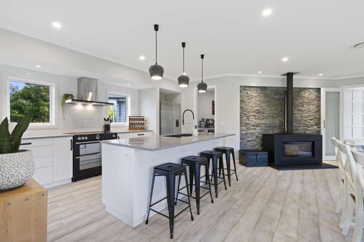 1557 Waiuku Road Waiuku_14