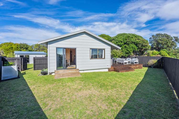 65 Queens Road Waikanae Beach_3