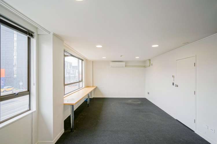 149-151 Thorndon Quay Pipitea_17