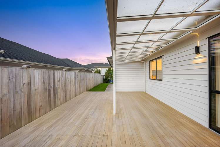 33 Johns Creek Crescent Silverdale_17