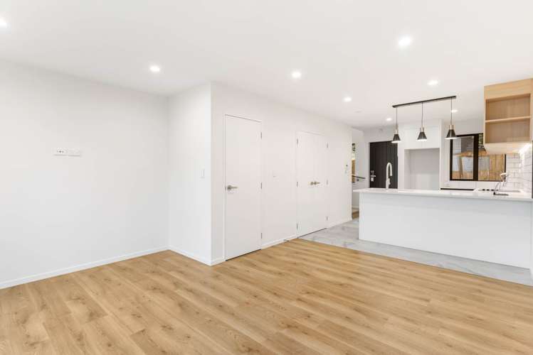 7/31 Reid Road New Lynn_4