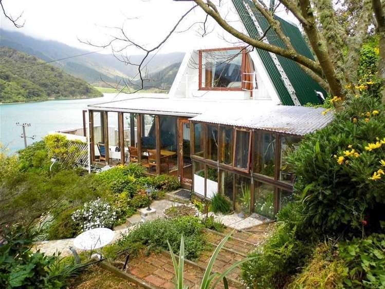 454 Port Underwood Road Whatamango Bay_6