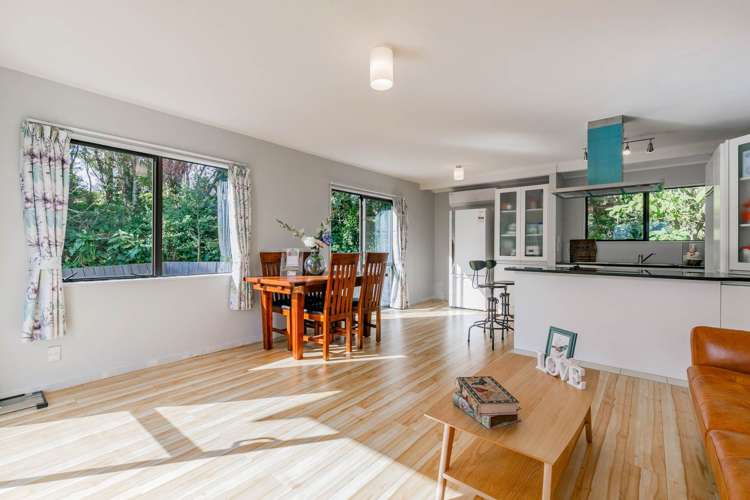 1/213 Lake Road Belmont_14