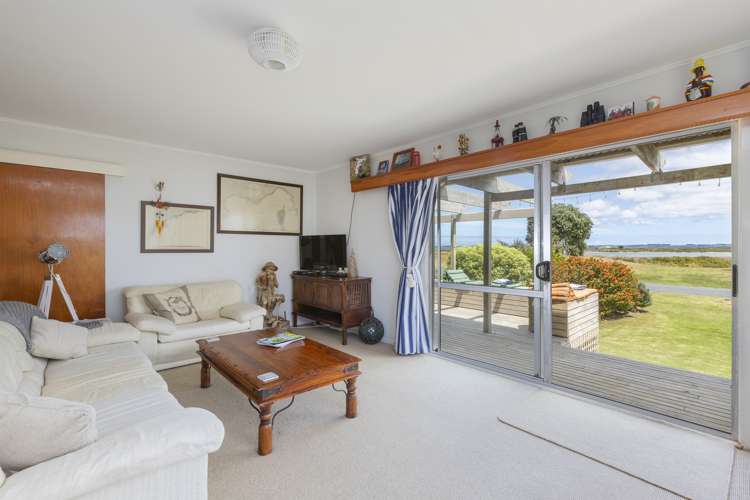 7 Birds Beach Road Tapora_7