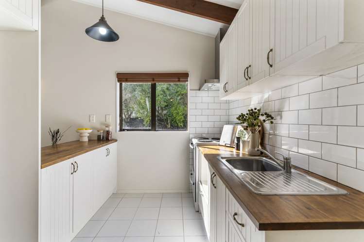 2/13 Brian Crescent Stanmore Bay_6