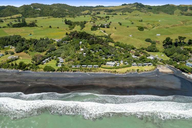 Wai-iti Beach Retreat Beach Road Waiiti_17
