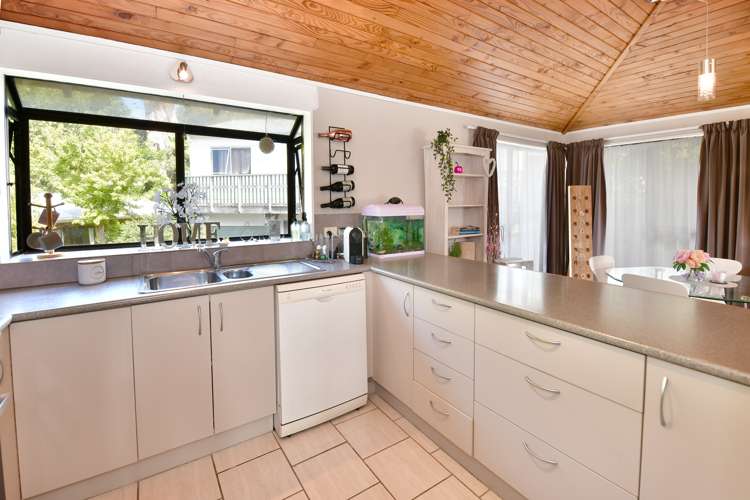 56 Polkinghorne Drive Manly_11