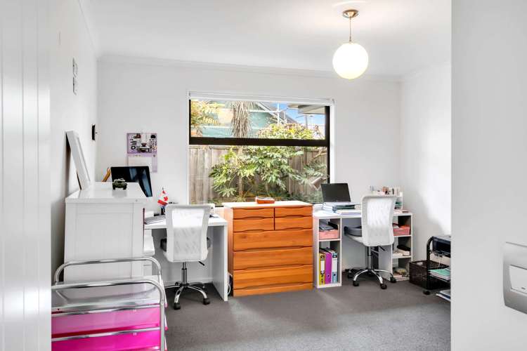 29 Araucana Way Burwood_28