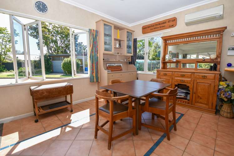 258 High Street North Carterton_7