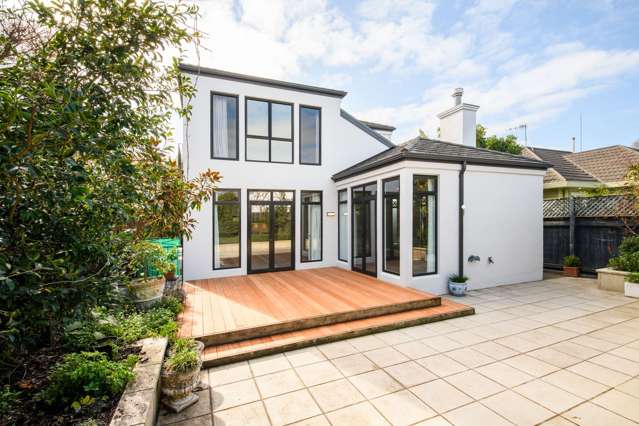 Exceptional easy city living