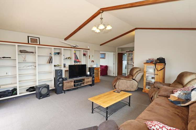 231 Racecourse Road_2