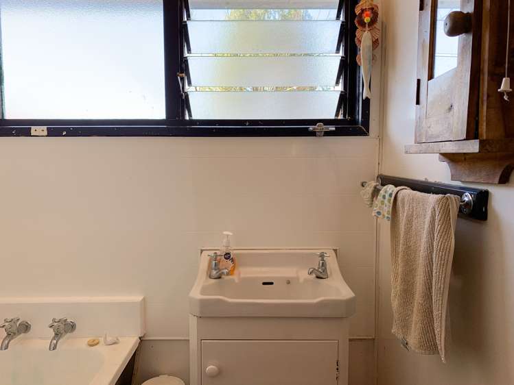 439 Abel Tasman Drive Kahurangi National Park_11