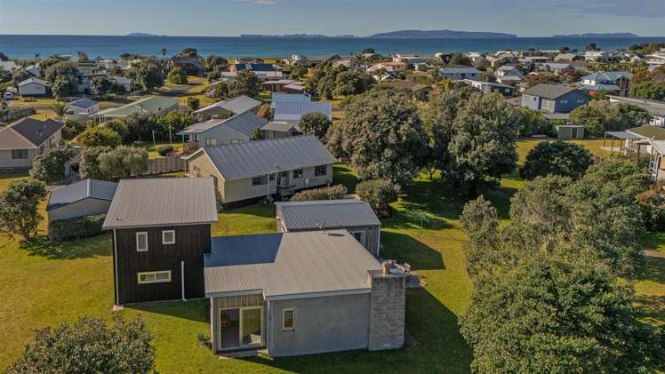 111 Kauri Crescent Matarangi_29