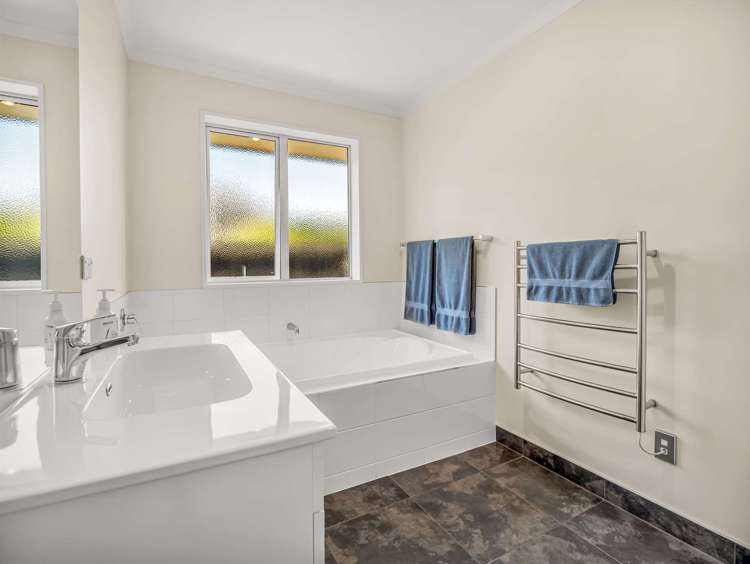 3 Hasendene Drive Lincoln_27