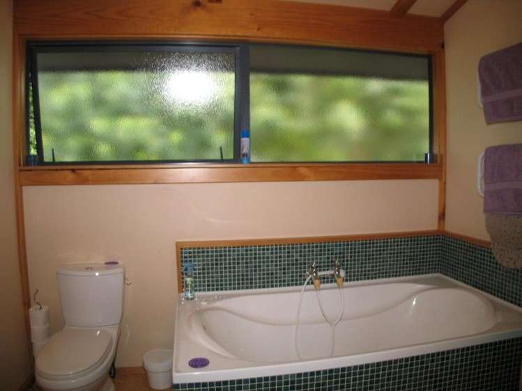 746 Queen Charlotte Drive Havelock_11