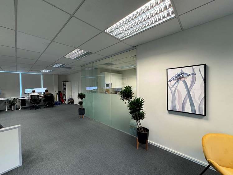 Unit 18/33 Apollo Drive Rosedale_2