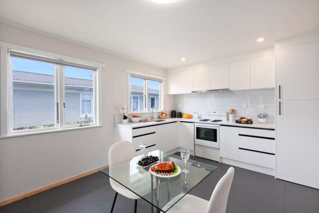 5 Alexander Crescent Otara_2