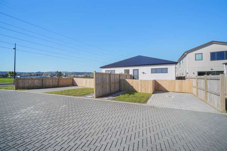 25 & 27 Kapeta Lane Karaka_13
