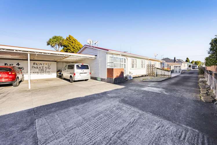42/1 Egmont Street Hawera_14