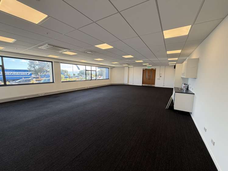 47 The Esplanade Petone_4