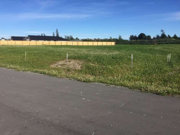 37 School Lane Kirwee_1