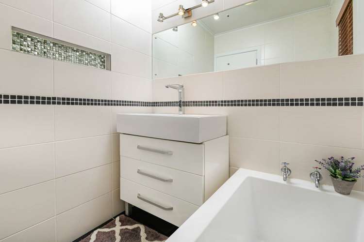 1/13 Woodlands Crescent Browns Bay_10