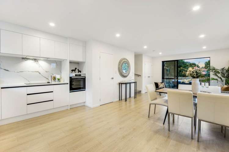 1/135 Lancaster Road Beach Haven_11