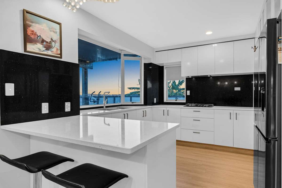 10 San Fernando Way_4