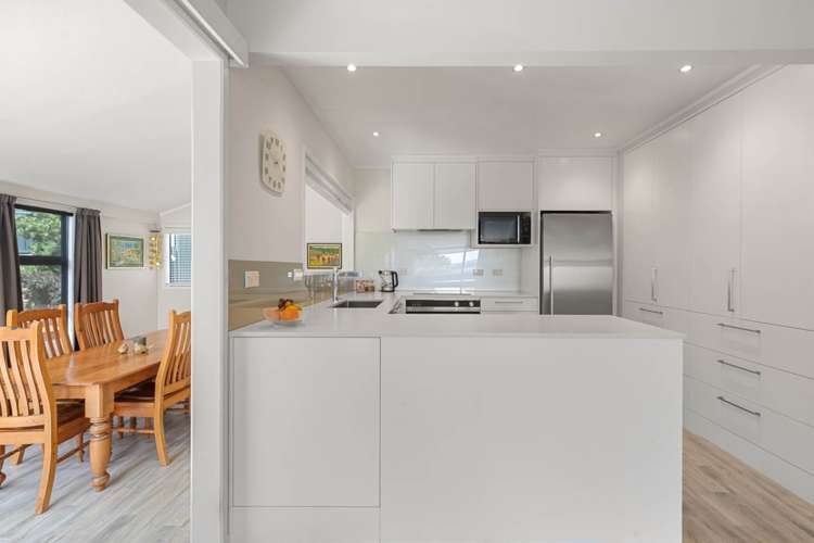 32 Derrimore Heights Clover Park_15