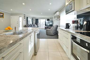 11 Lodge Road_3