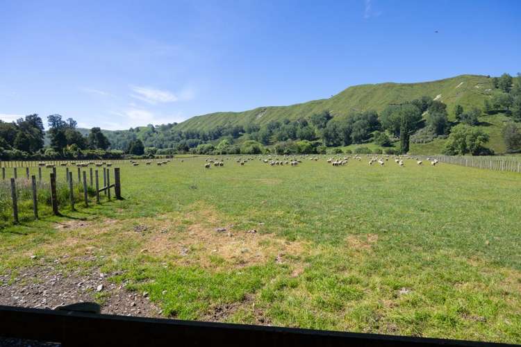 1691 Kawhatau Valley Road Mangaweka_24