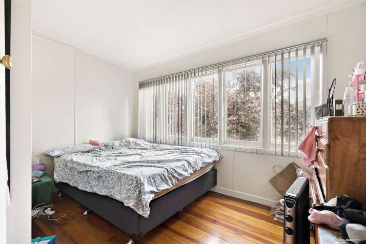 2/10 Alma Street Te Atatu South_11