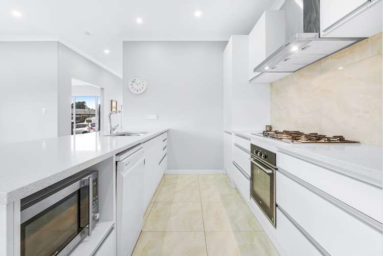 49 Alpers Ridge Leamington_2