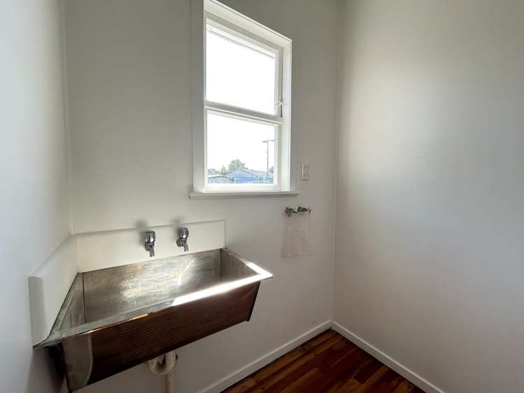 3 Barrys Road Glendene_12