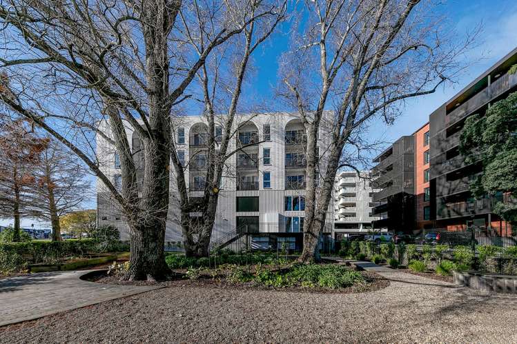 502/1817A Great North Road Avondale_15