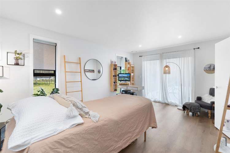 31 Kingfisher Crescent Albert Town_10