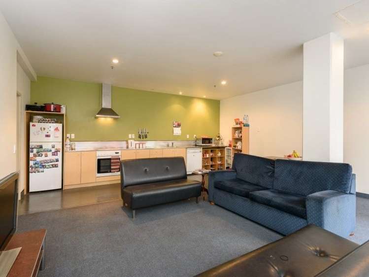 2/27 Hanson Street Mount Cook_1