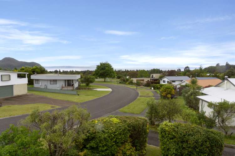 16 Rowena Crescent Motuoapa_18