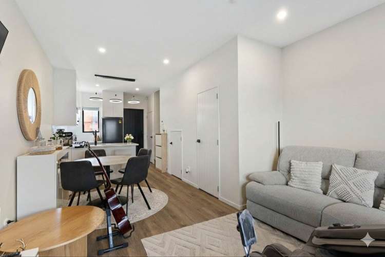 33 Kiato Lane Flat Bush_8
