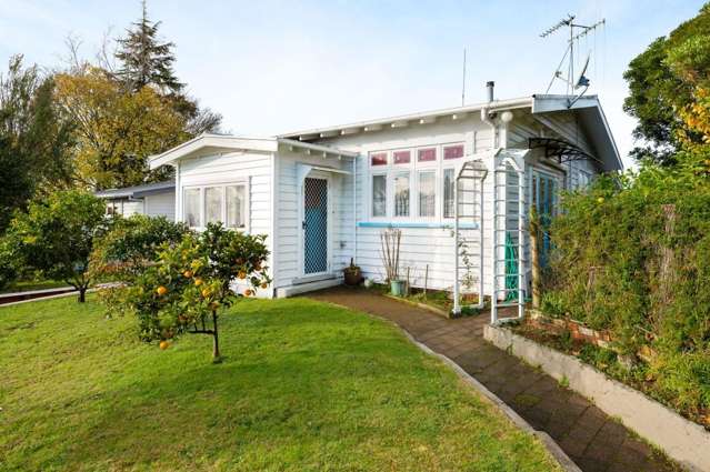 Character, Comfort & Charm - 345 Kihikihi Road