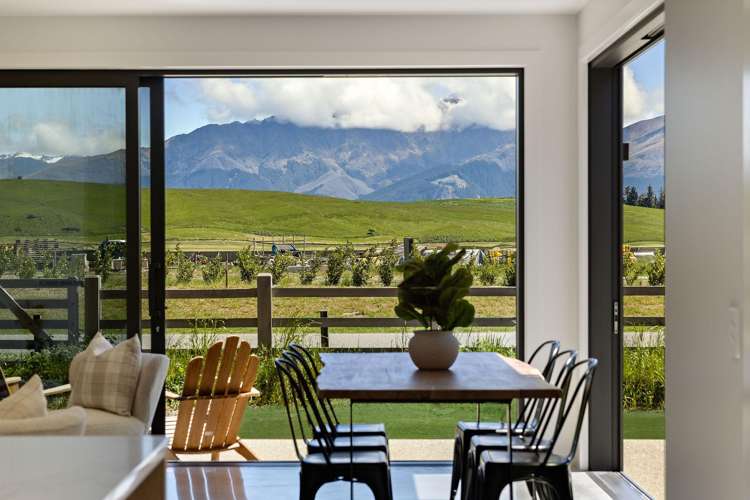 24 Taurus Lane Jacks Point_11