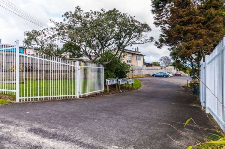 8/242 Great North Road Henderson_11