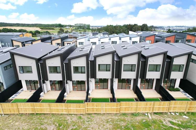 27 Kiato Lane Flat Bush_16